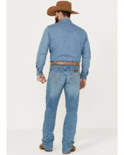 Wrangler Retro Men's Buffalo Pass Light Wash Slim Straight Stretch Jeans -Cinch Clothing Shop 2000394537 412 P3